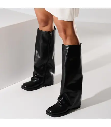 BOTA SALTO BAIXO LUIZA BARCELOS PRETO