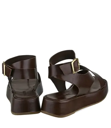 SANDÁLIA SALTO BAIXO FLATFORM TERESA BENTANA MARROM