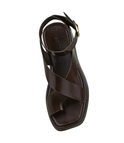 SANDÁLIA SALTO BAIXO FLATFORM TERESA BENTANA MARROM