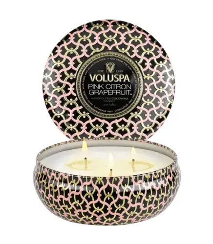 VELA AROMÁTICA LATA 3 PAVIOS 60H PINK CITRON GRAPEFRUIT VOLUSPA