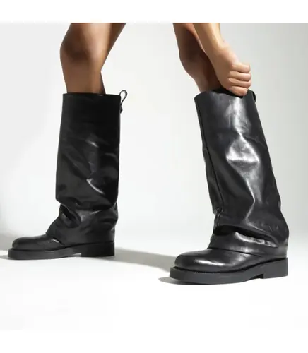 BOTA SALTO BAIXO KEIRA SCHUTZ PRETO