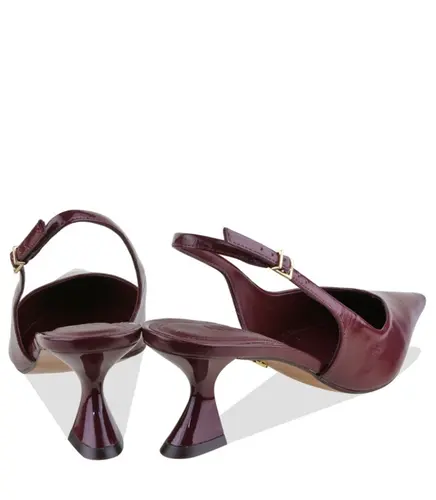 SCARPIN SALTO MÉDIO SLINGBACK AREZZO VINHO