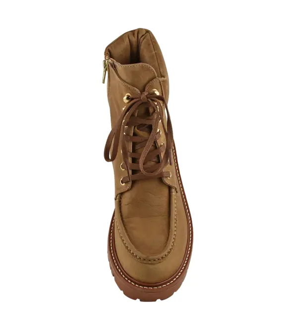 BOTA SALTO BAIXO TRATORADA LUIZA BARCELOS CARAMELO