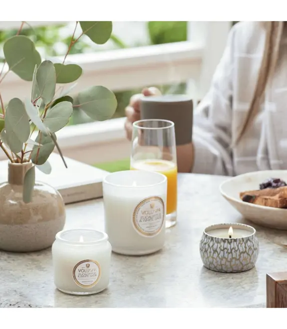 VELA AROMÁTICA POTE VIDRO +35H EUCALYPTUS & WHITE SAGE VOLUSPA