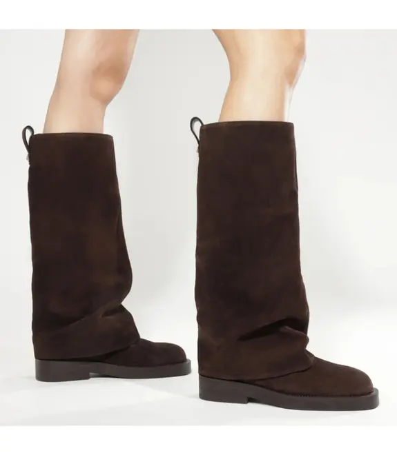 BOTA SALTO BAIXO KEIRA SCHUTZ MARROM