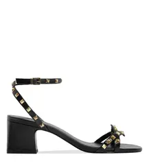 SANDÁLIA SALTO MÉDIO STUDS SCHUTZ PRETO