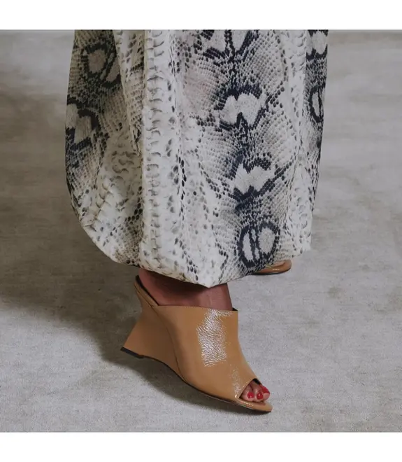 MULE SALTO ALTO ANABELA LUIZA BARCELOS BEGE