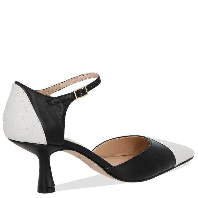 SCARPIN SALTO MÉDIO LUIZA BARCELOS PRETO