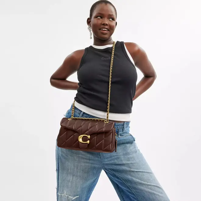BOLSA COACH NEW YORK TABBY SHOULDER 26 MARROM