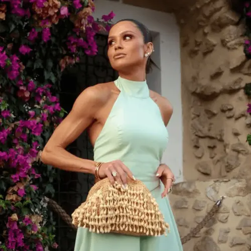 BOLSA POUCH CAPRI RAFIA ISLA BEGE