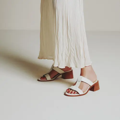 SANDÁLIA SALTO MÉDIO LUIZA BARCELOS BRANCO