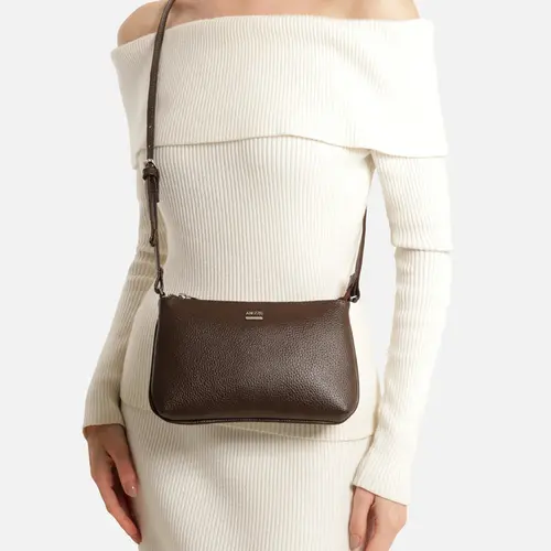 BOLSA PEQUENA AREZZO MARROM
